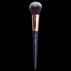 Shaina B. Blush Brush